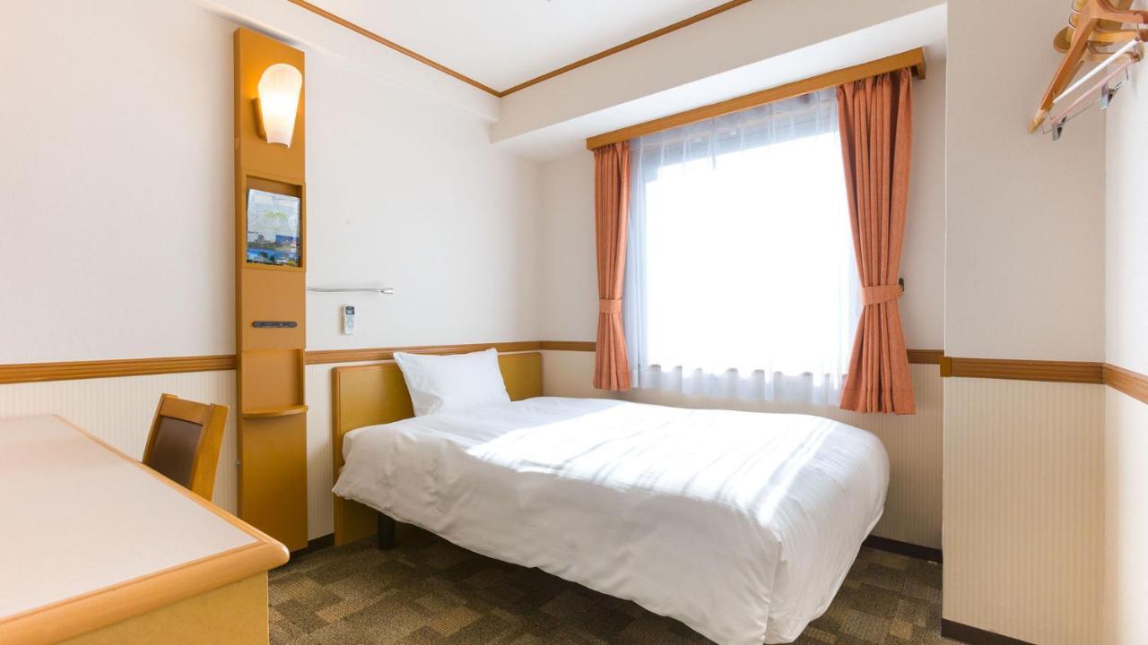 Toyoko Inn Shin-Osaka Chuo-Guchi Shinkan Exterior photo