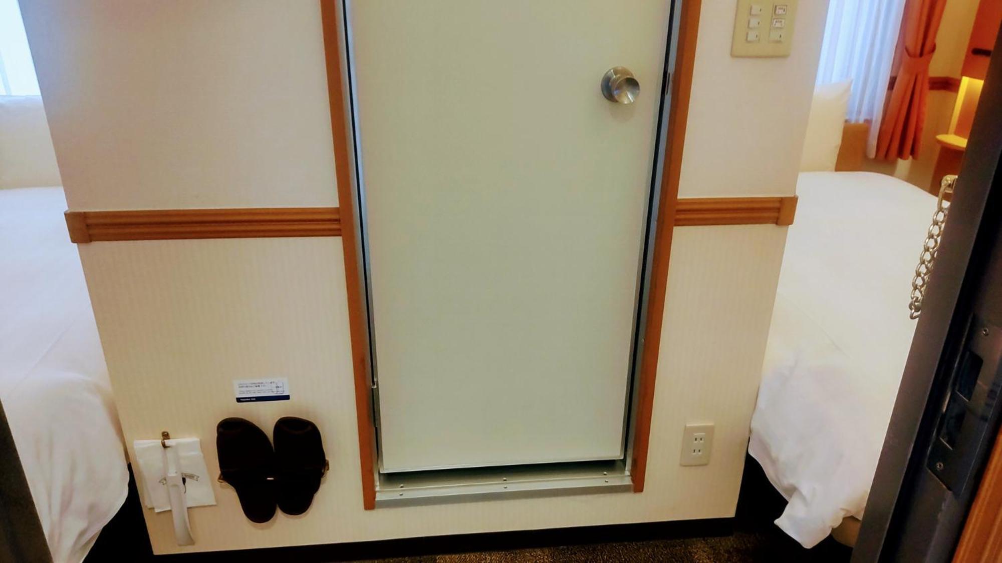 Toyoko Inn Shin-Osaka Chuo-Guchi Shinkan Room photo